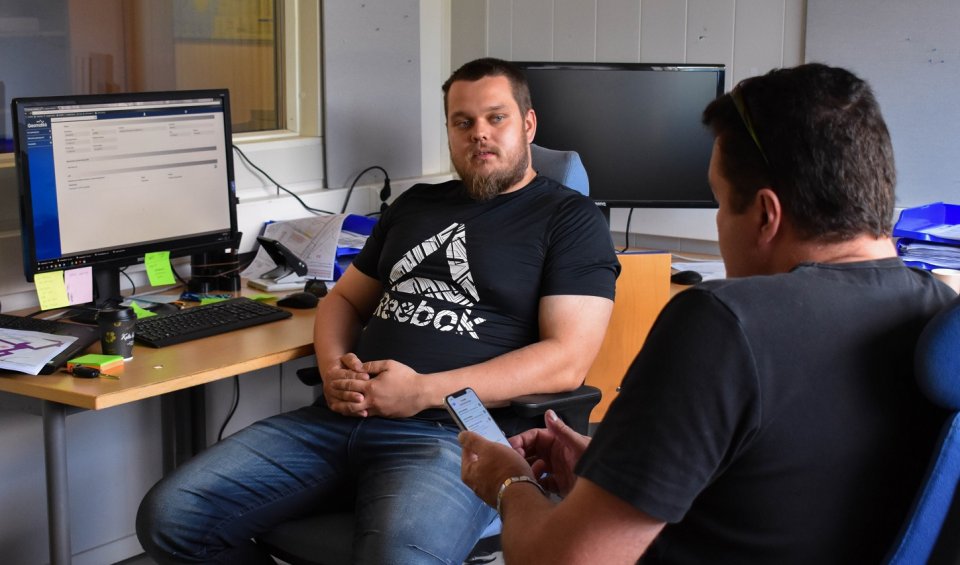 Apukädet ovat työnjohtajille tarpeen etenkin silloin, kun kunnossapidon työtilanteessa tulee vastaan hektinen hetki. Heinänen on saanut harjoittelunsa aikana kattavan käsityksen työnjohtajien toimintakentästä.